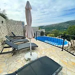 Σπίτι διακοπών Adorable With Swimming Pool Bribir (Primorje-Gorski Kotar)