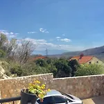 Σπίτι διακοπών Adorable With Swimming Pool