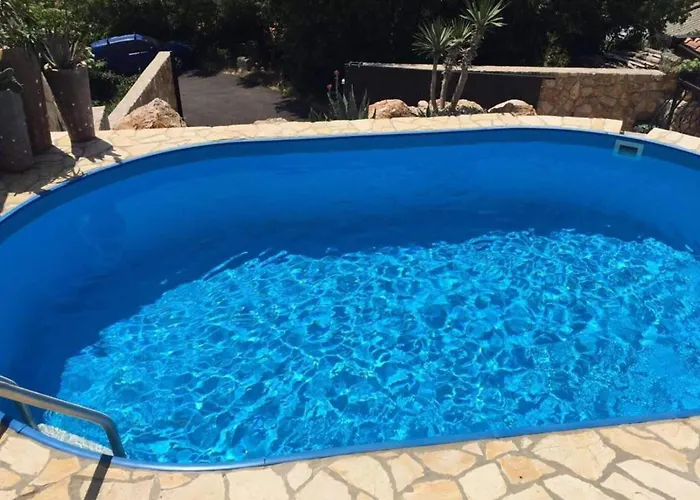Adorable With Swimming Pool Casa vacanze