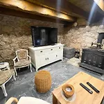 Vakantiehuis Adorable With Swimming Pool Bribir (Primorje-Gorski Kotar)